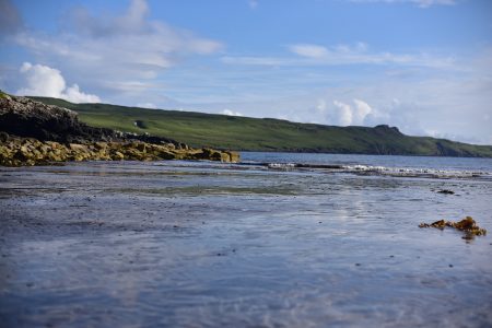 Entspannung am Strand auf der Isle of Skye Isle of Skye - Bullitour durch Europa