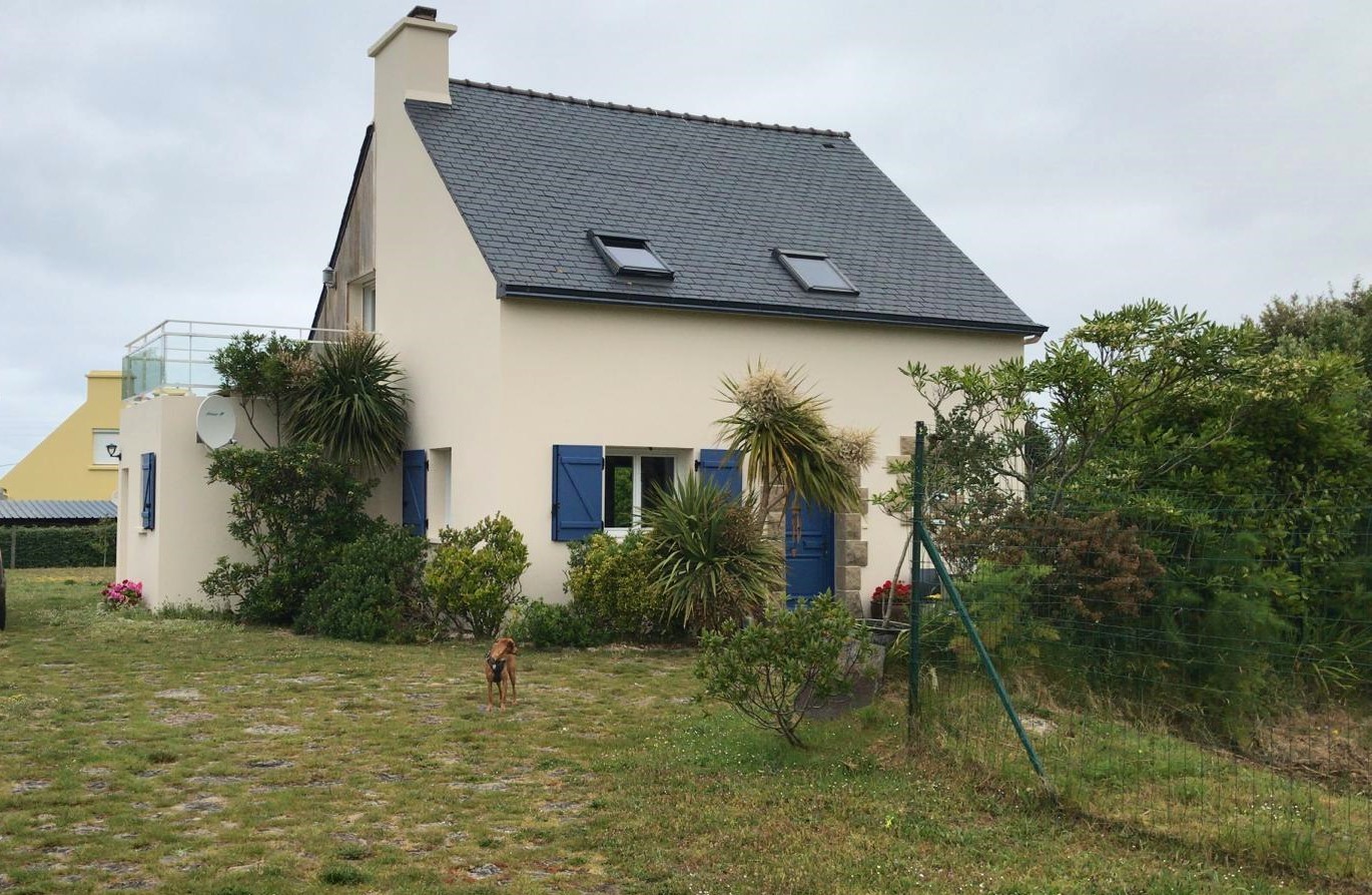 Ferienhaus St Pabu, schön am Meer gelegen, mit Zaun für den Hund